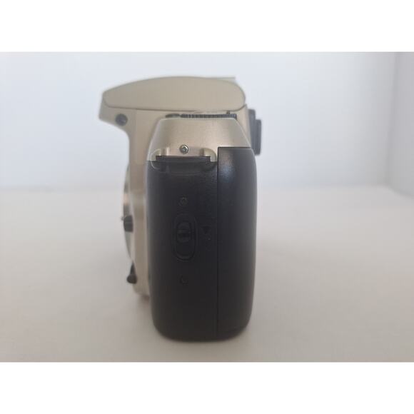 Nikon N60 35mm SLR Film Camera Body Only – Tested Works Great, Fully Functional - Picture 4 of 7